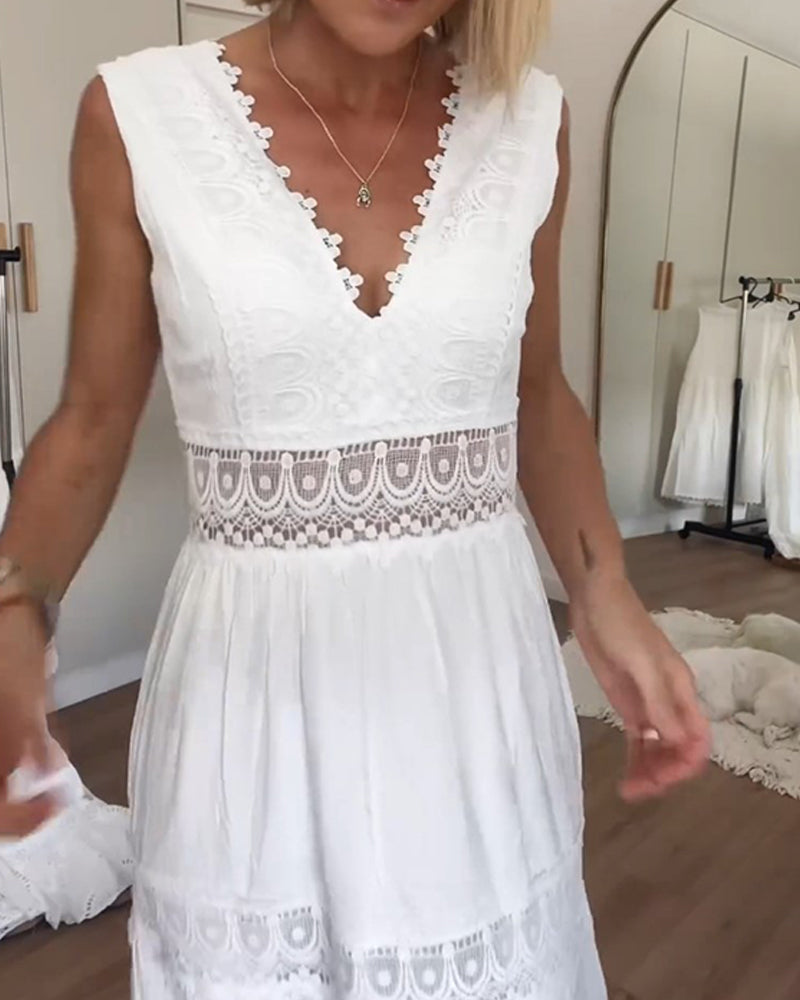 Amani | Elegante Vestido Midi de Encaje con Escote en V