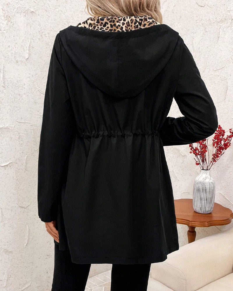 Adriana | Abrigo Reversible con Capucha y Estampado de Leopardo