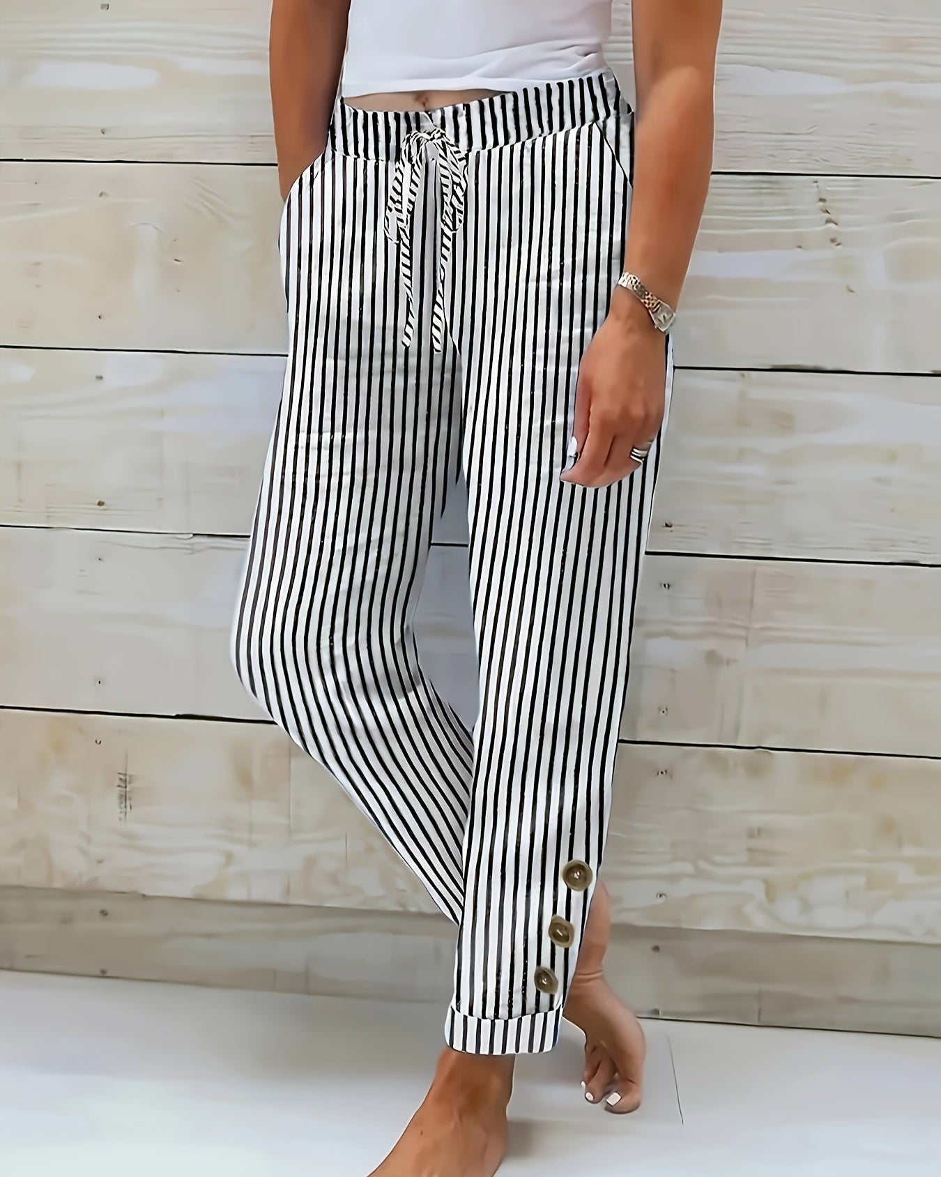 Zara | Pantalones a Rayas con Botones Chic