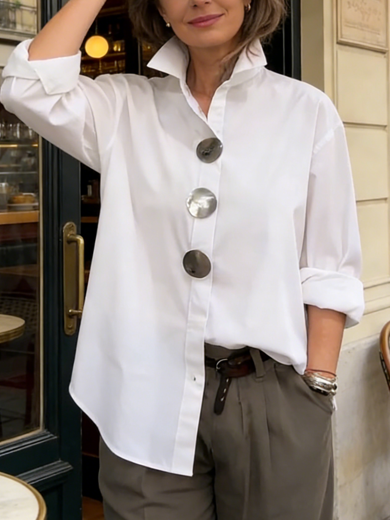 Rosalind | Blusa con Cuello de Pie y Botones Declarativos